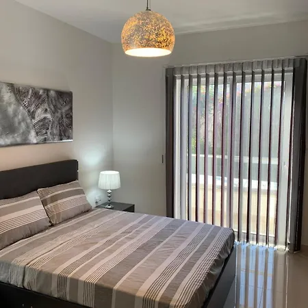 Apartament New 3 Bedroom With Large Terrace & Panoramic Views